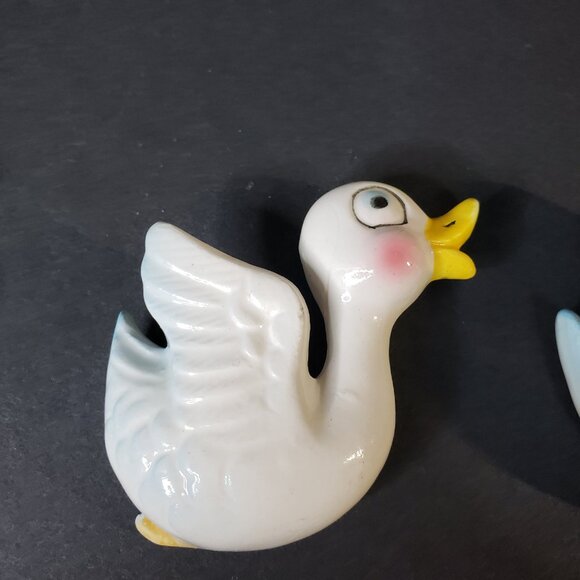 Vintage Kitschy Home Interiors Ugly Duckling Chalk Ware Wall Decor - Picture 4 of 9